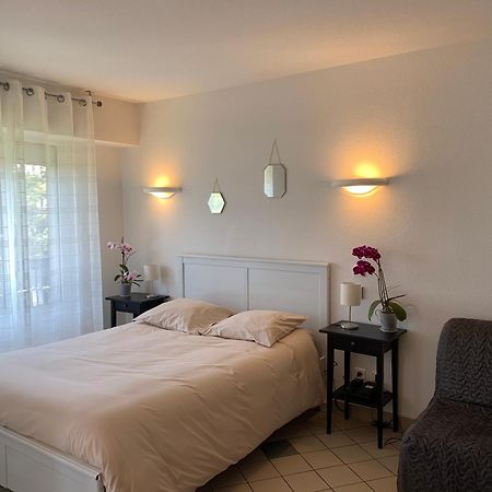 Residence "Les Fontaines" Des Thermes De 卡斯特拉韦迪藏 外观 照片